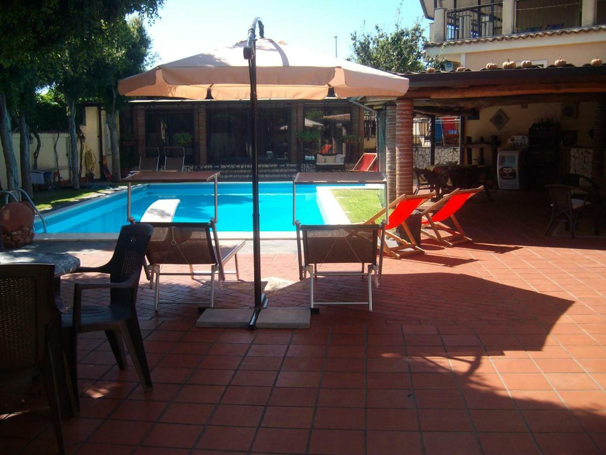 Villa Singola -Sole-Luna-Casavilladusoleil Acireale Exterior foto