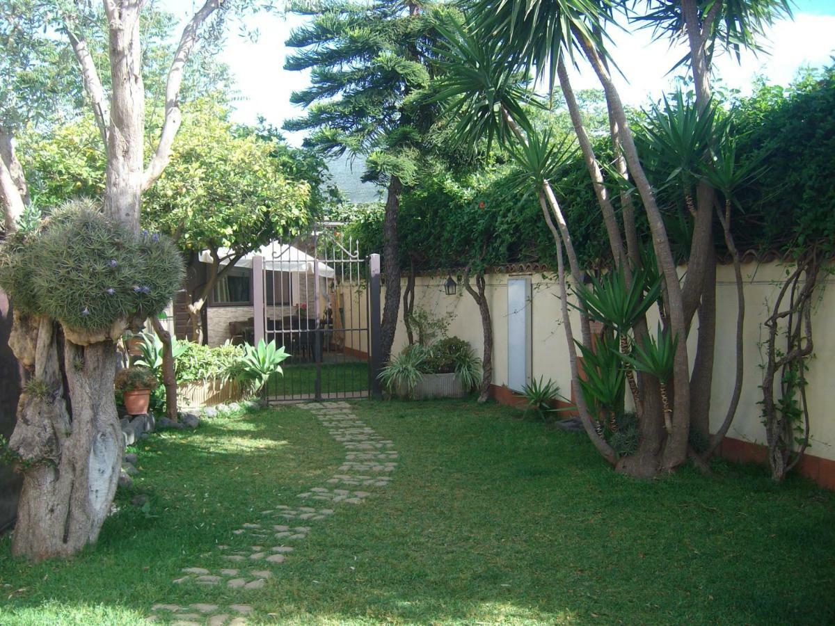 Villa Singola -Sole-Luna-Casavilladusoleil Acireale Exterior foto