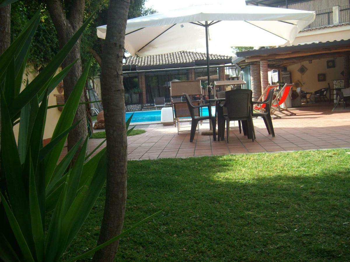Villa Singola -Sole-Luna-Casavilladusoleil Acireale Exterior foto