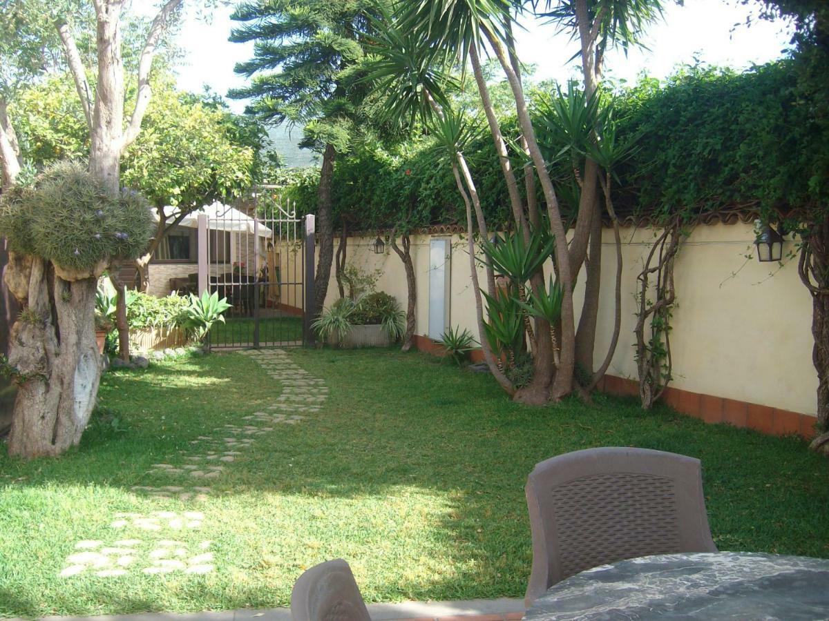 Villa Singola -Sole-Luna-Casavilladusoleil Acireale Exterior foto