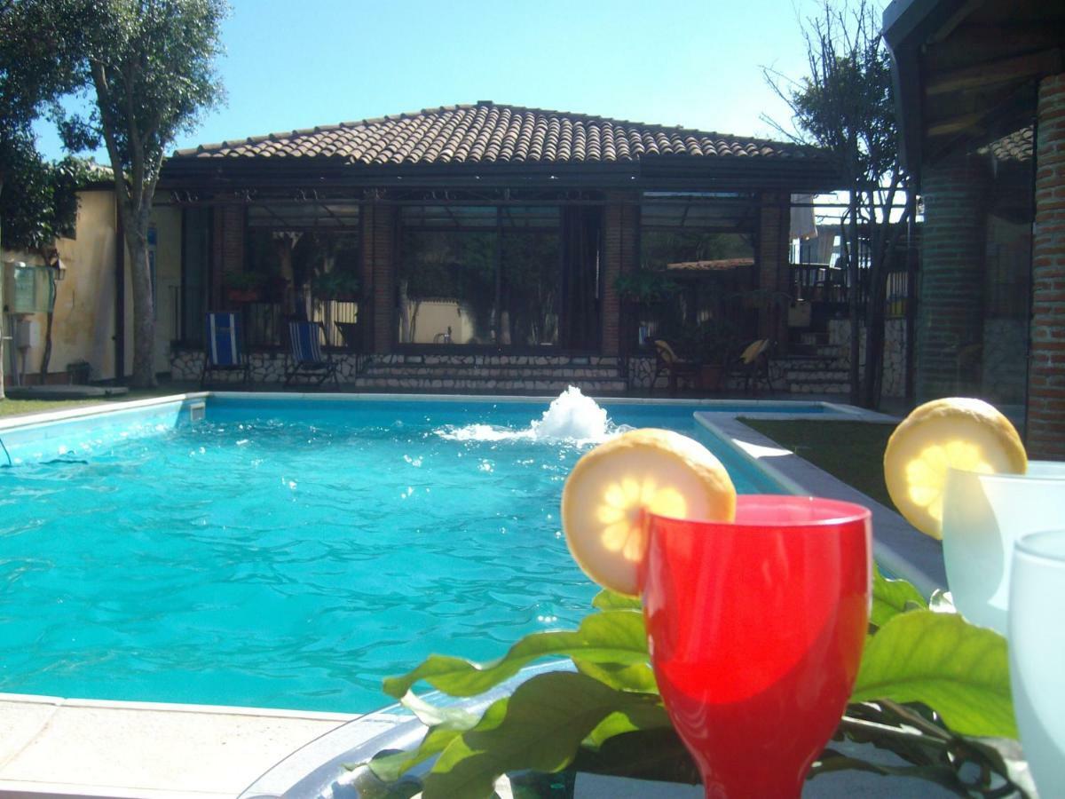 Villa Singola -Sole-Luna-Casavilladusoleil Acireale Exterior foto